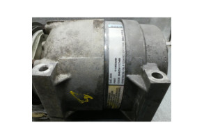 Compresseur clim RENAULT LAGUNA 2 Photo n°5