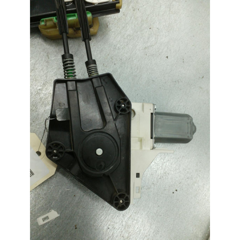 Leve vitre electrique avant gauche AUDI A1 1 Photo n°1