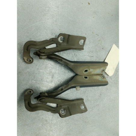 Charniere de capot NISSAN PRIMERA 4