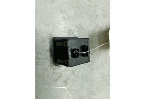 Bouton de warning BMW SERIE 3 E90 Photo n°2