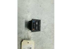 Bouton de warning BMW SERIE 3 E90 Photo n°3