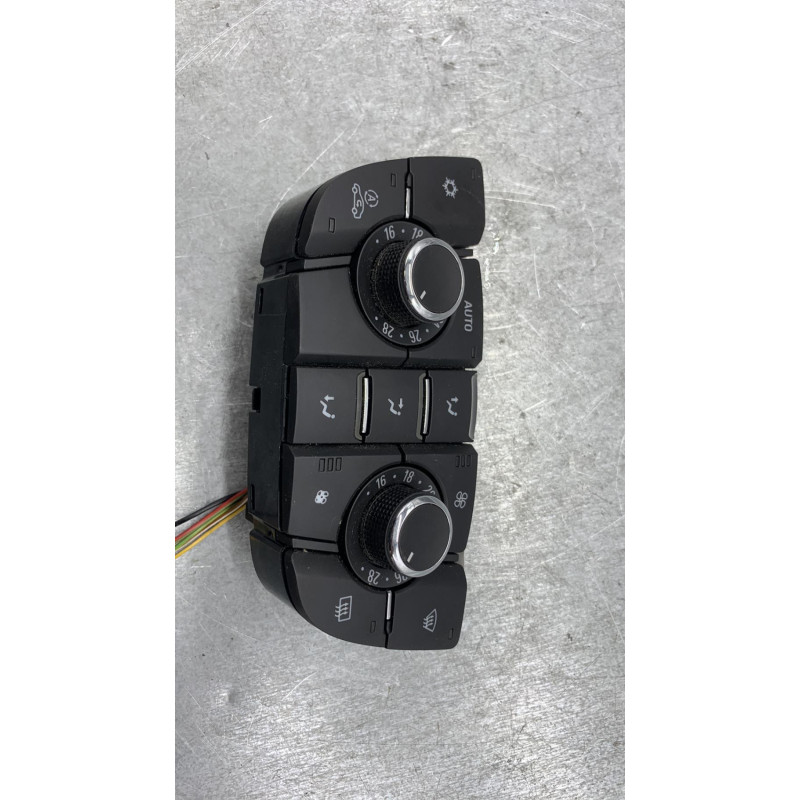 Commande chauffage OPEL ASTRA J Photo n°1