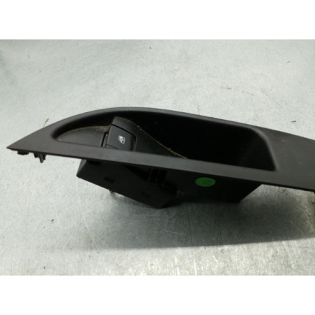 Interrupteur de leve vitre arriere gauche OPEL ASTRA J