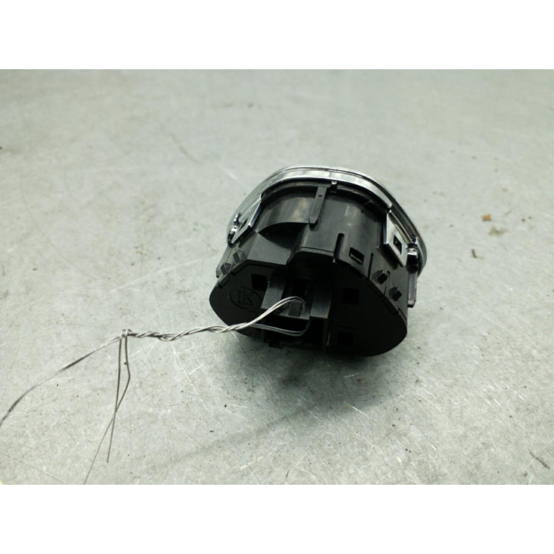 Bouton de warning OPEL CORSA E Photo n°1