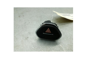 Bouton de warning OPEL CORSA E Photo n°2
