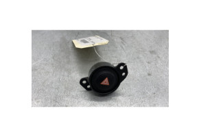 Bouton de warning PEUGEOT 108 Photo n°3