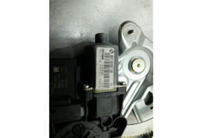 Leve vitre electrique avant droit RENAULT MEGANE 3 Photo n°1