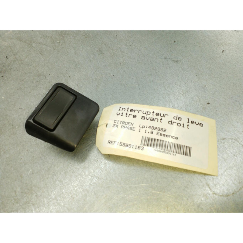 Interrupteur de leve vitre avant droit CITROEN ZX Photo n°1