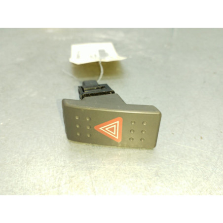 Bouton de warning SUZUKI SWIFT 3