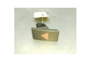 Bouton de warning SUZUKI SWIFT 3 Photo n°1