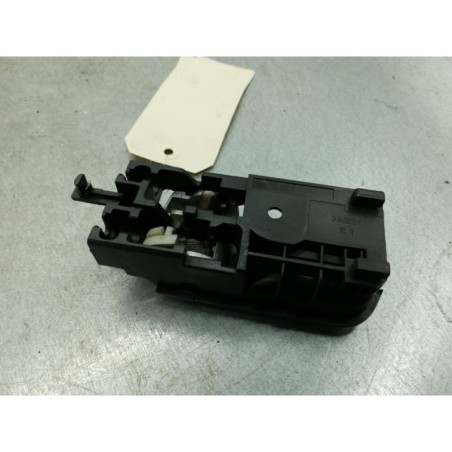 Poignee interieur avant droit SUZUKI SWIFT 3