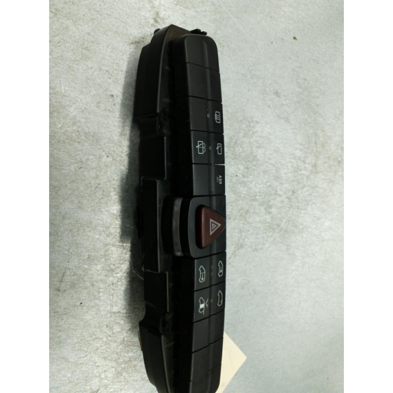 Bouton de warning MERCEDES VITO 447 MIXTO Photo n°1