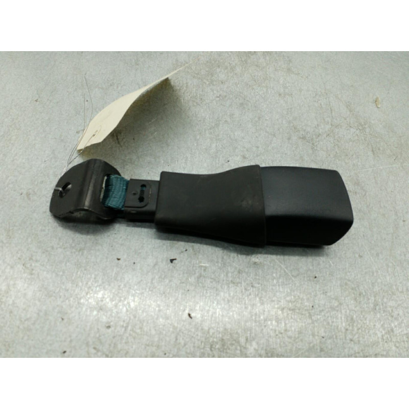 Attache ceinture arriere gauche SUZUKI SWIFT 4 Photo n°1