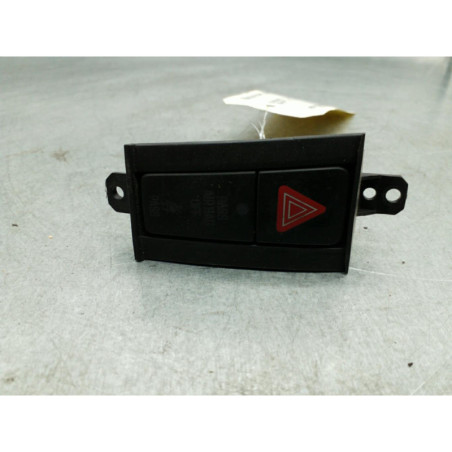 Bouton de warning SUZUKI SWIFT 4