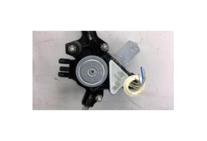 Leve vitre electrique avant gauche TOYOTA COROLLA E21 Photo n°1
