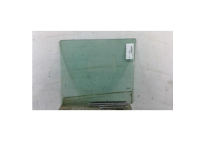 Vitre arriere droit SUZUKI SWIFT 3 Photo n°1