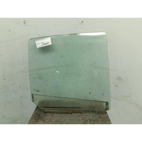 Vitre arriere droit SUZUKI SPLASH