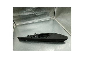 Interrupteur de leve vitre arriere droit SEAT LEON 3 Photo n°1