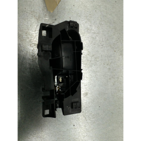 Poignee interieur arriere gauche PEUGEOT 5008 1
