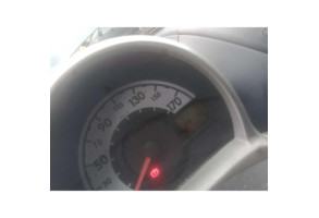 Poignee interieur avant gauche PEUGEOT 107 Photo n°5