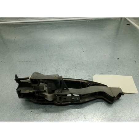 Poignee porte arriere gauche PEUGEOT 3008 1