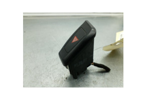 Bouton de warning AUDI A4 3 Photo n°1