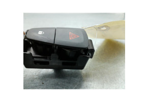 Bouton de warning RENAULT LATITUDE Photo n°2