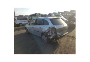 Feu arriere stop central RENAULT CLIO 3 Photo n°11