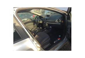Trappe d'essence RENAULT CLIO 3 Photo n°15