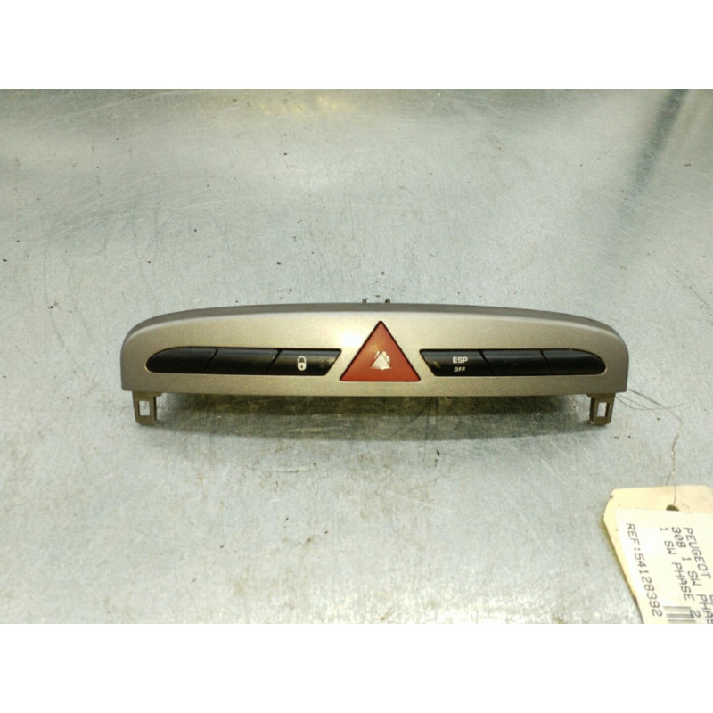 Bouton de warning PEUGEOT 308 1 SW Photo n°1