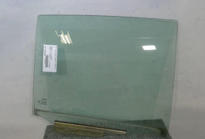 Vitre arriere droit TOYOTA YARIS 2