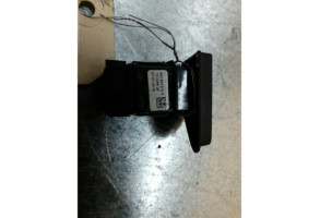 Bouton de warning RENAULT CLIO 4 Photo n°1