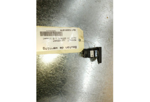 Bouton de warning RENAULT CLIO 4 Photo n°2