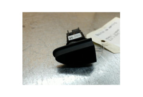 Bouton de warning RENAULT CLIO 4 Photo n°3