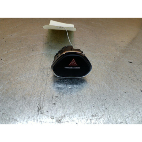 Bouton de warning OPEL CORSA E