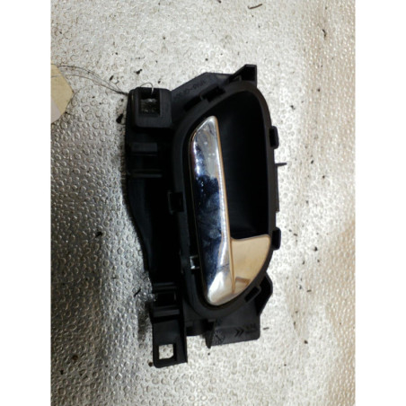 Poignee interieur arriere droit PEUGEOT 3008 1