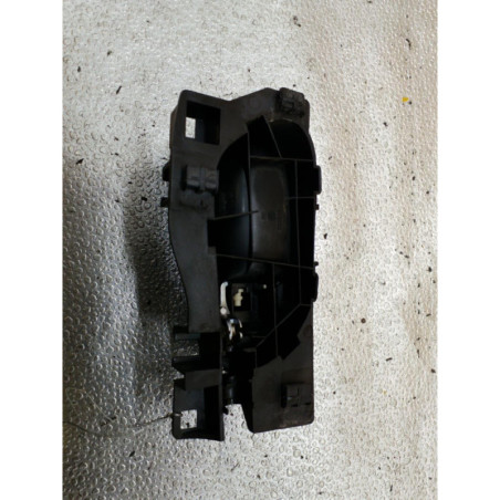 Poignee interieur arriere gauche PEUGEOT 3008 1
