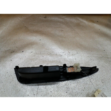Interrupteur de leve vitre arriere droit NISSAN QASHQAI 2