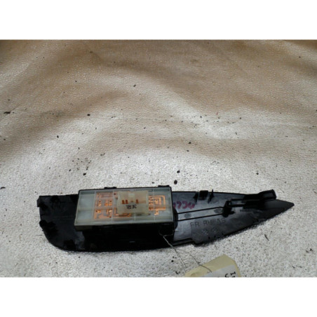 Interrupteur de leve vitre avant droit NISSAN QASHQAI 2
