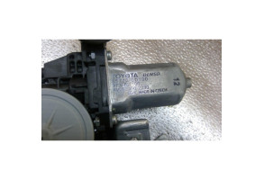 Leve vitre electrique avant droit TOYOTA YARIS 2 Photo n°2