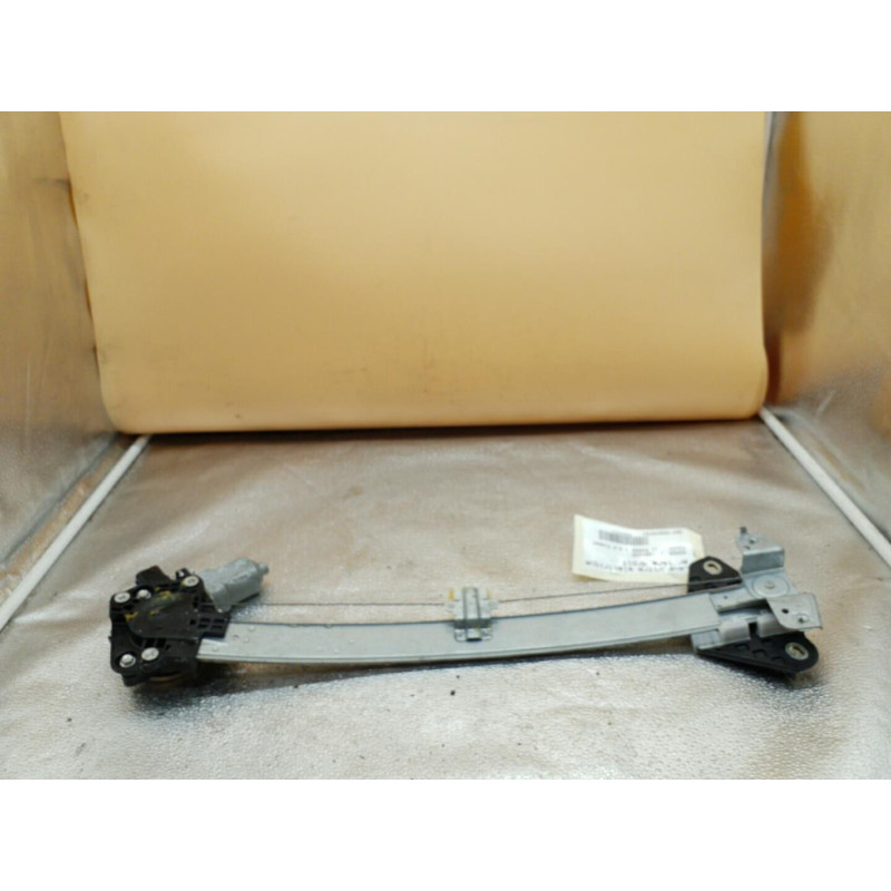 Leve vitre electrique arriere droit HONDA CIVIC 8 Photo n°1