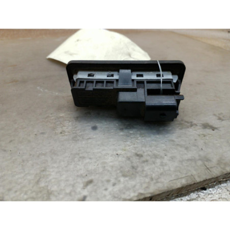 Bouton de coffre PEUGEOT 308 2 SW