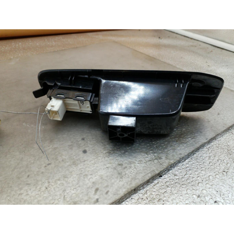 Interrupteur de leve vitre arriere gauche PEUGEOT 308 2 SW Photo n°1