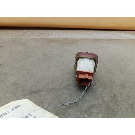 Bouton de warning PEUGEOT 1007