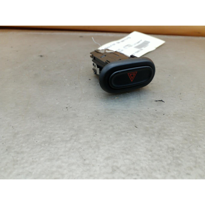 Bouton de warning MINI MINI 3 F55 Photo n°1