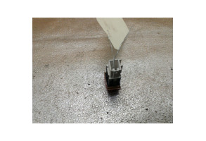 Bouton de warning SKODA OCTAVIA 2 Photo n°1