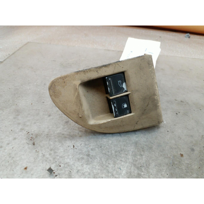 Bouton de coffre VOLKSWAGEN TOUAREG 1 Photo n°1