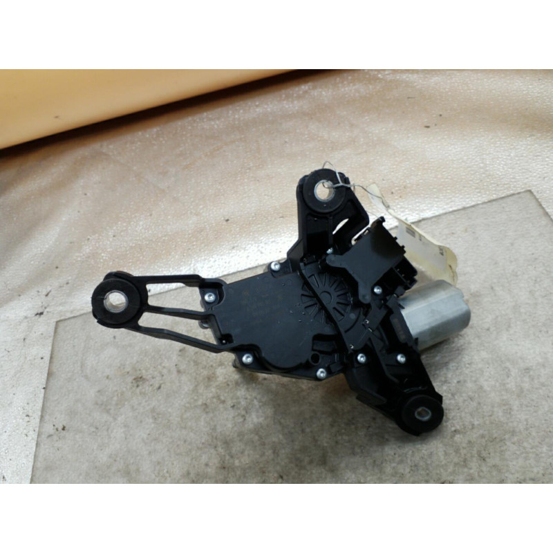 Moteur essuie glace arriere TOYOTA YARIS 2 Photo n°1