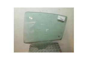 Vitre arriere gauche OPEL CORSA D Photo n°1