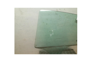 Vitre arriere gauche OPEL CORSA D Photo n°2